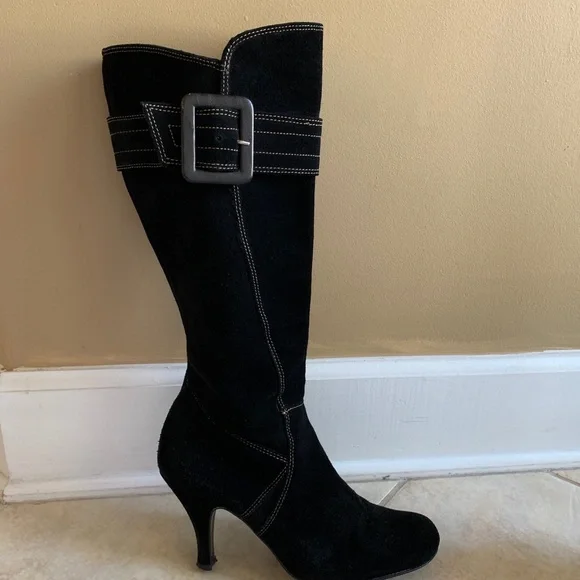 Carisma Black Suede Tall Boots w Buckle Sz 8.5 made in Italy - Picture 10 of 16